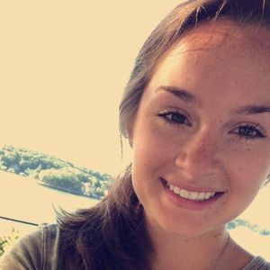 Meet your Posher, Ally